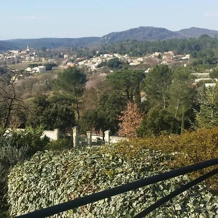 De 180m3 Avec La Superbe Vue Climatisation Chiens Acceptes *